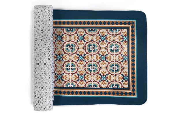 Tepih Geometrijski uzorak s biljnim ornamentima