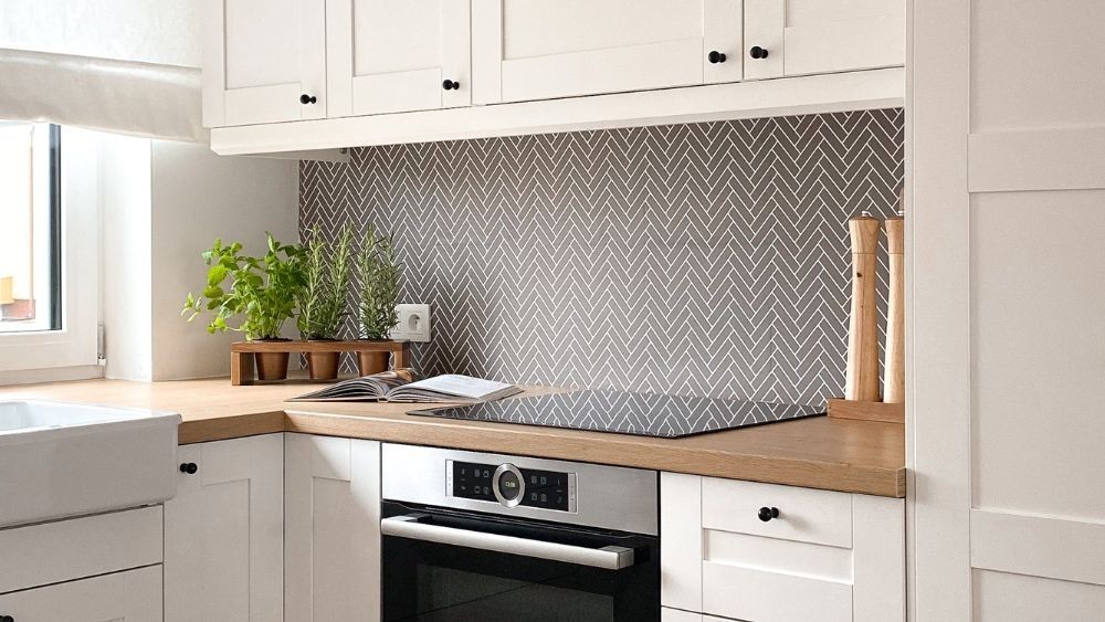 Renoviranje bez skidanja pločica - kako promijeniti zidove i podove bez nereda