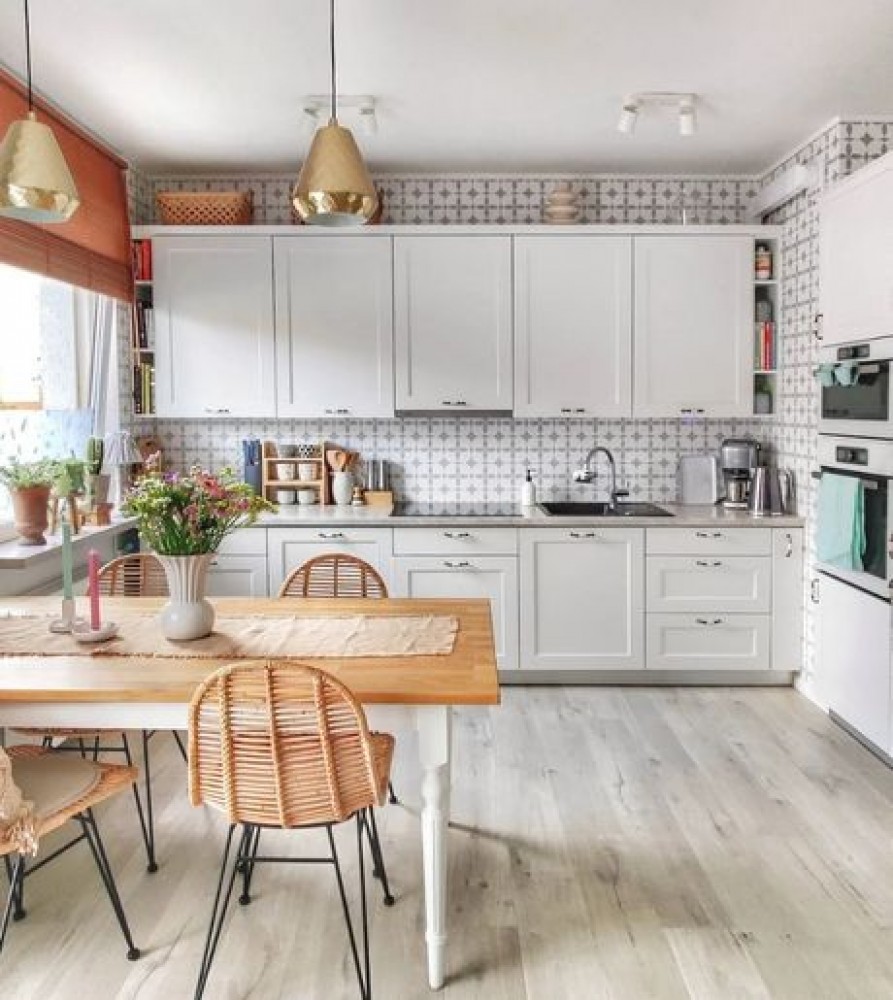 Postavljanje samoljepljivih vinilnih pločica